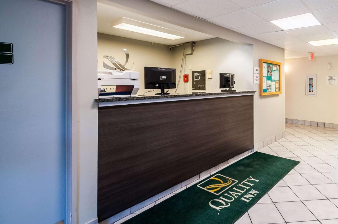 Quality Inn Solomons - Beacon Marina Экстерьер фото